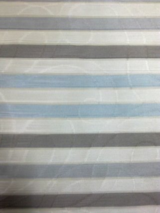 3323